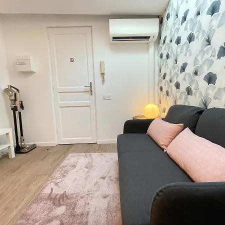 Renting - Fersen - 2 Vieil - Ac - Safranier - Big Terrace شقة أنتيب