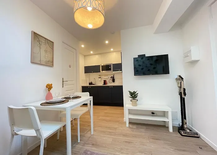 Renting - Fersen - 2 Vieil - Ac - Safranier - Big Terrace Antibes